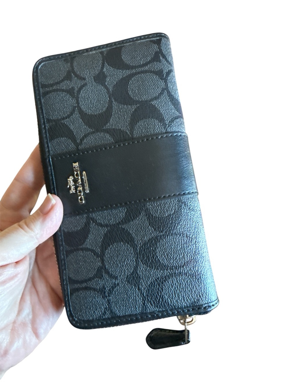 Coach Accordion Black Signature Zip-Around Wallet with Gold Logo - Picture 4 of 4